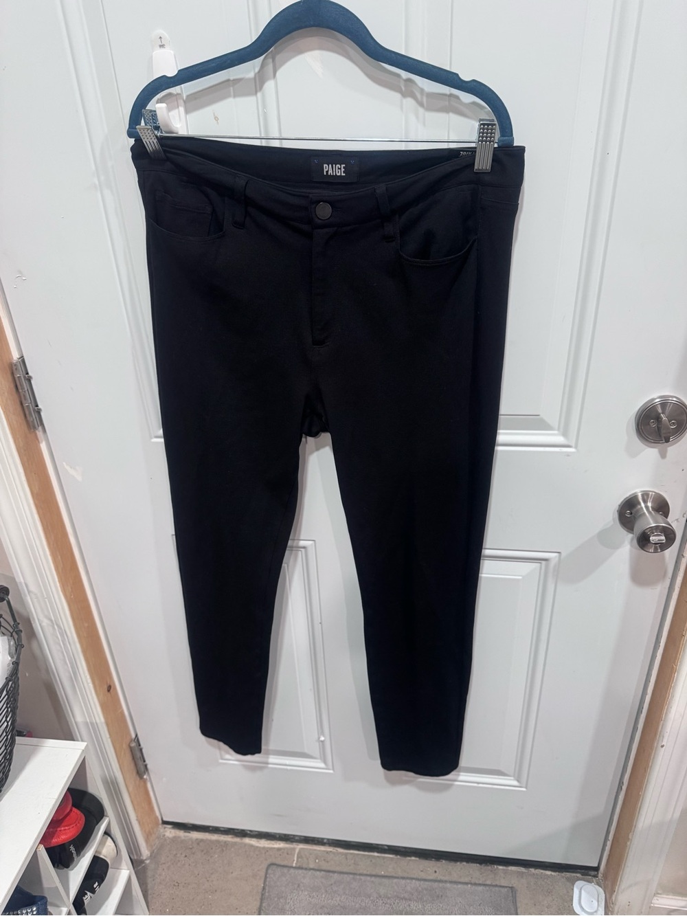 PAIGE Straight Leg Women’s Pants in Black size 31
